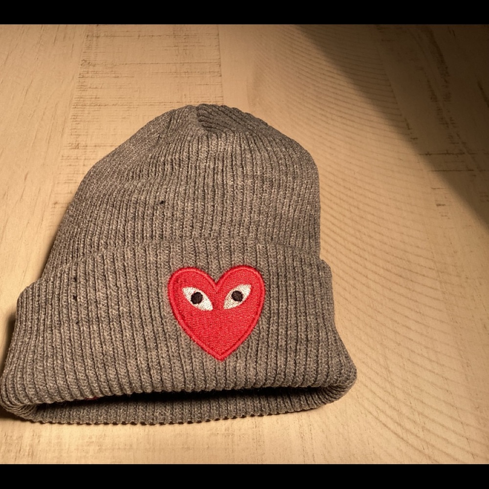 HOST PICK ⭐️ Gray Knit Cap with Red Heart - Picture 6 of 10